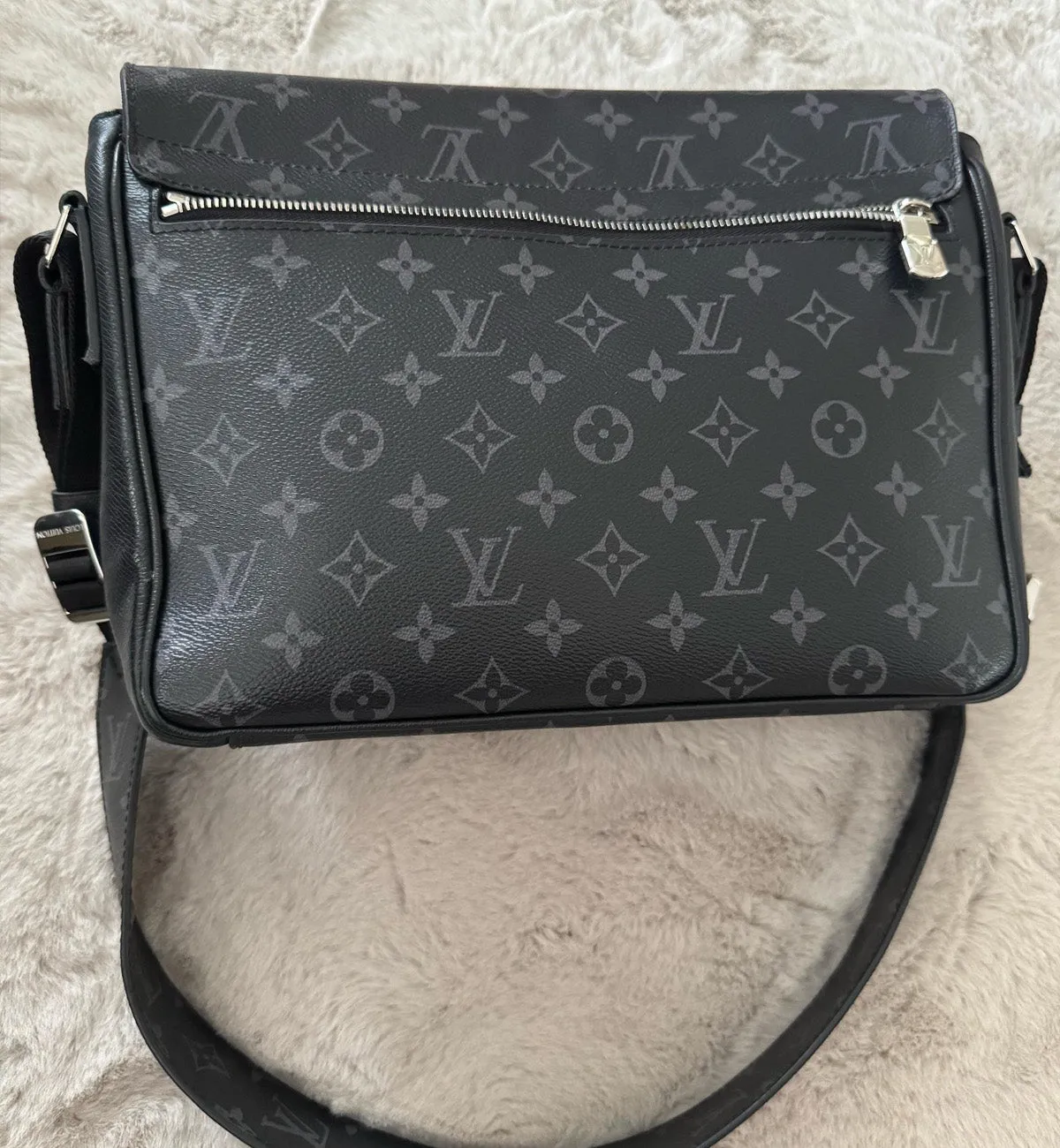 [Pre-used] LV Bag Taigarama Messenger Monogram