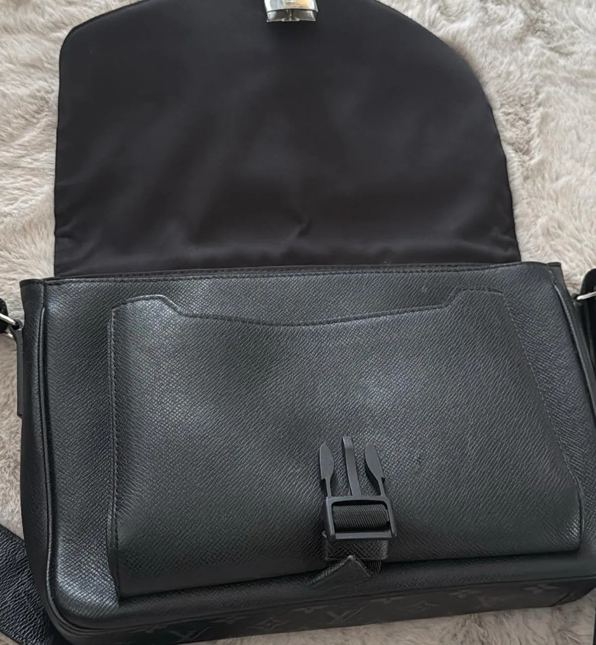 [Pre-used] LV Bag Taigarama Messenger Monogram
