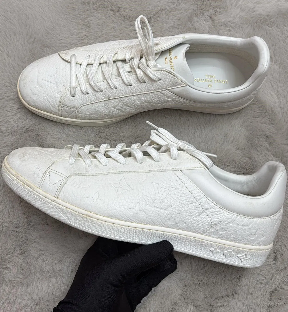 [Pre-used] LV Sneaker Frontrow White Leather Monogram