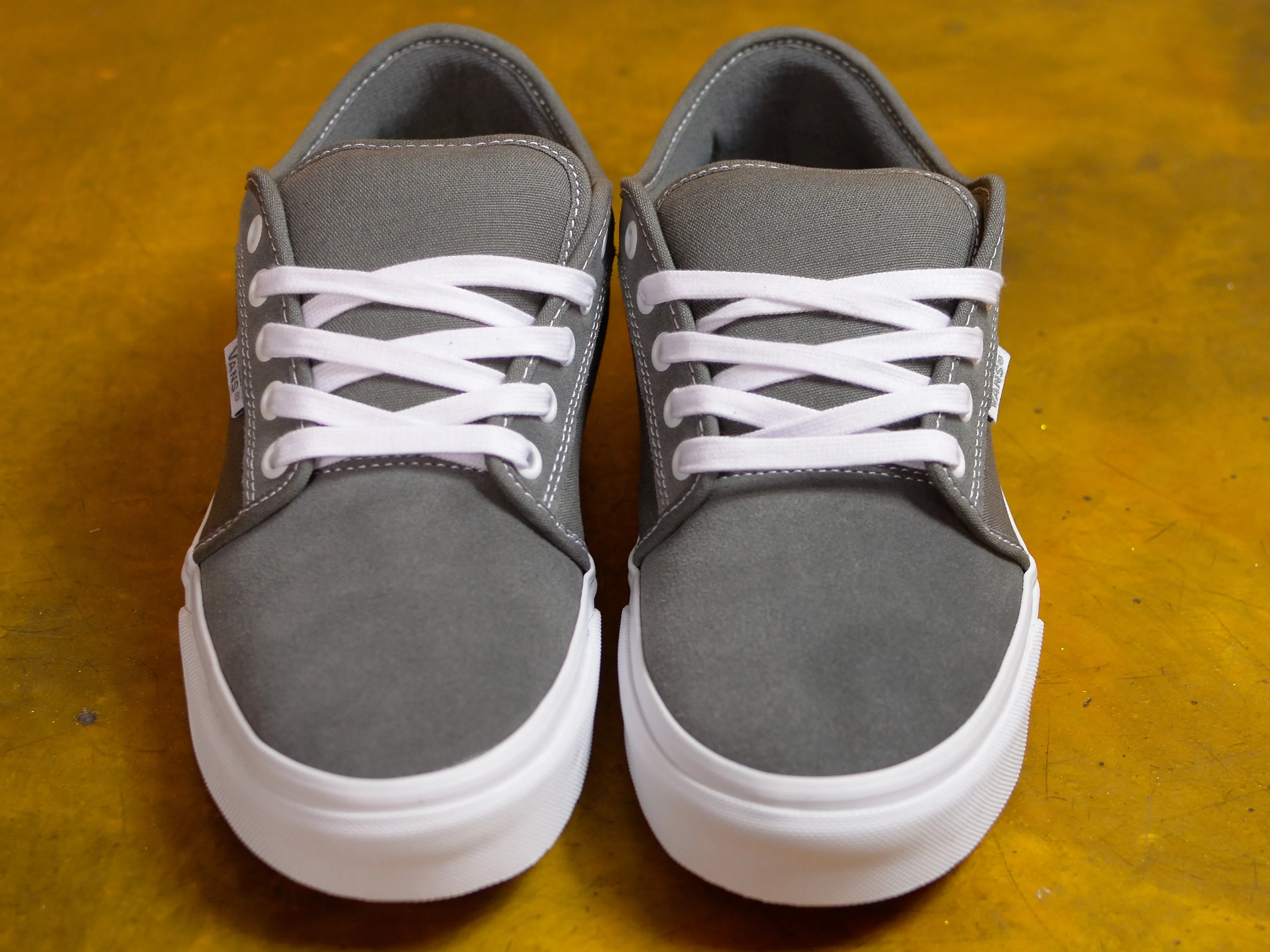 Skate Chukka Low - Pewter / True White