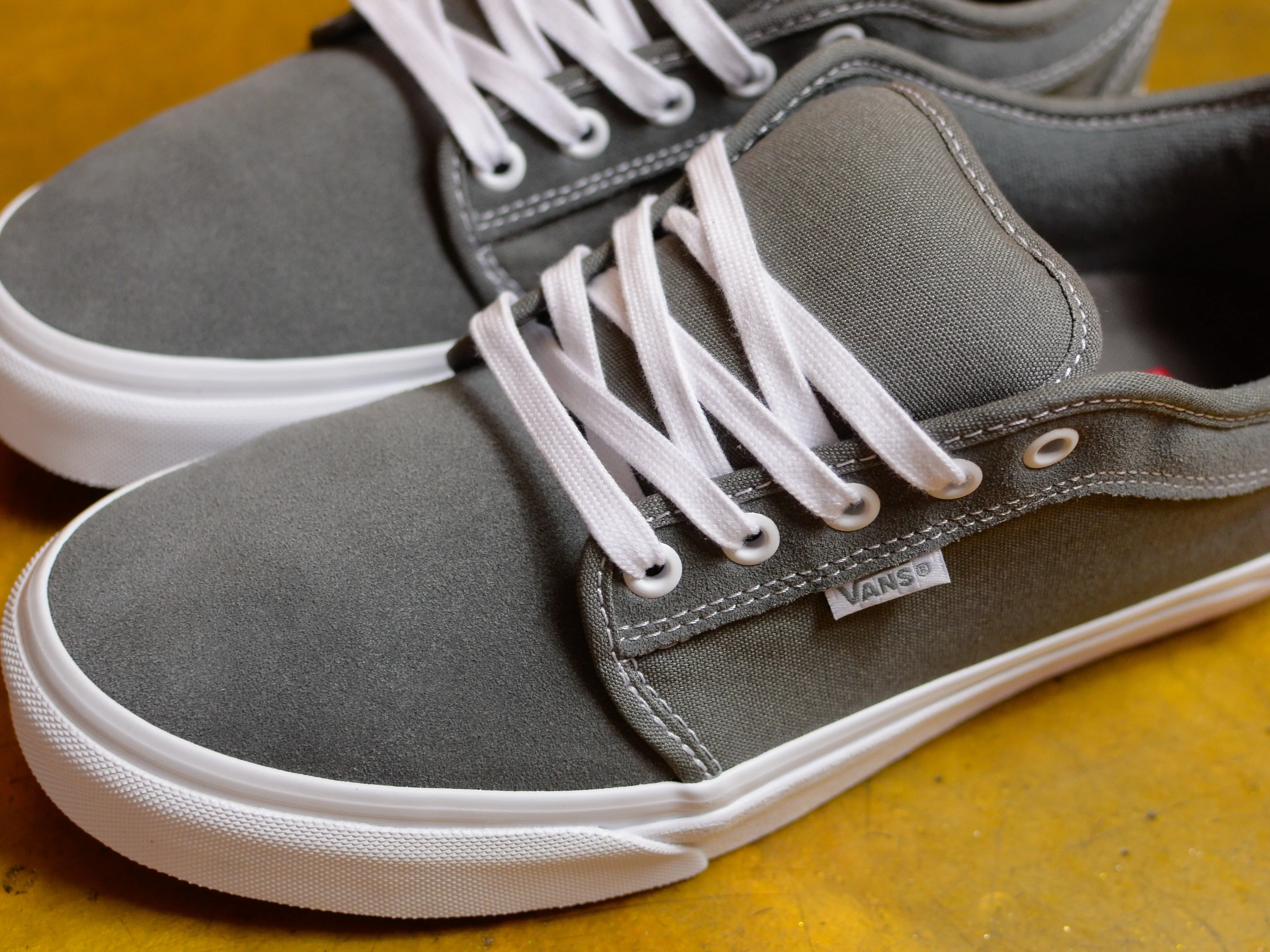 Skate Chukka Low - Pewter / True White