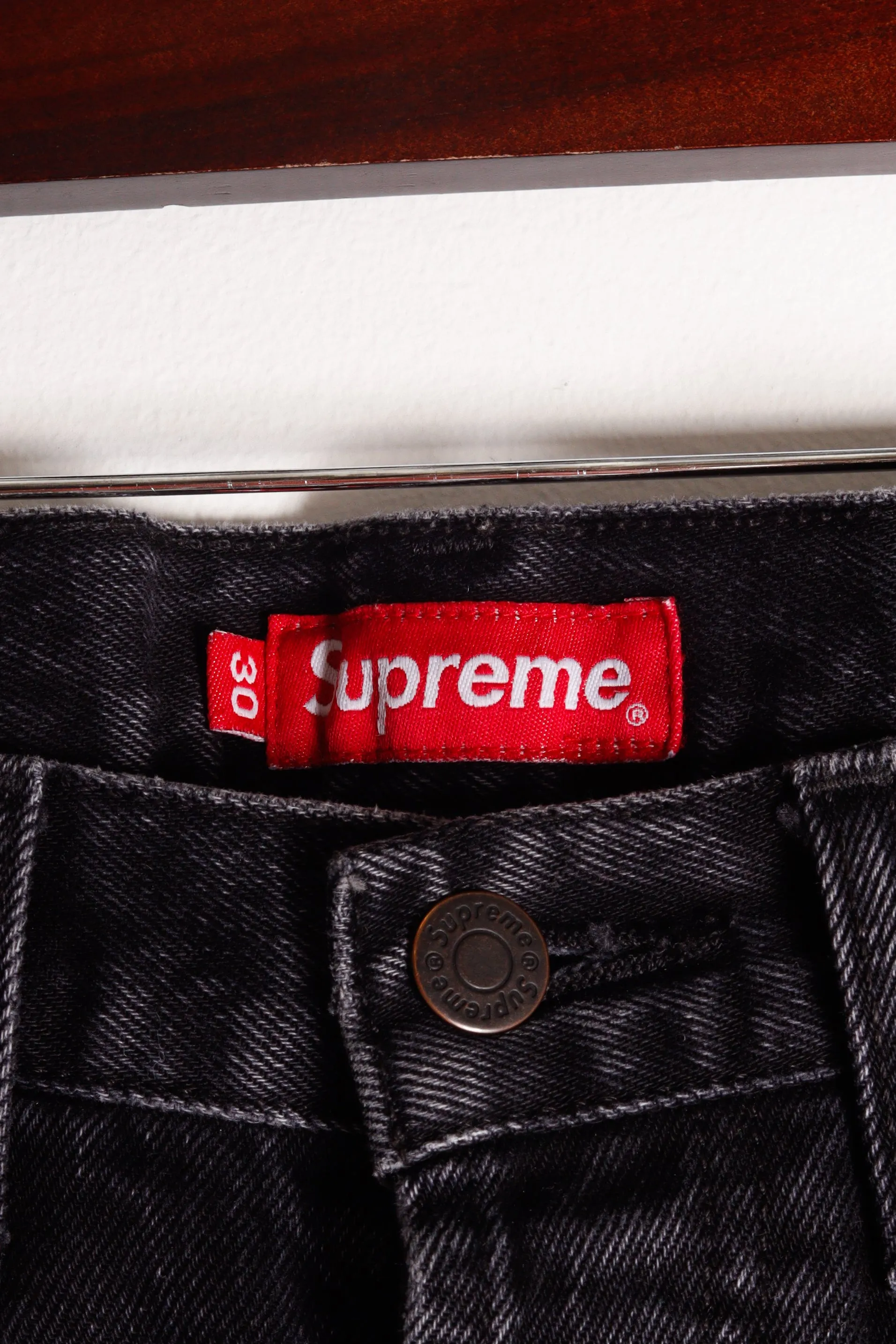 Supreme SS17 'Stone Washed Black Slim Denim' Jeans (2017)