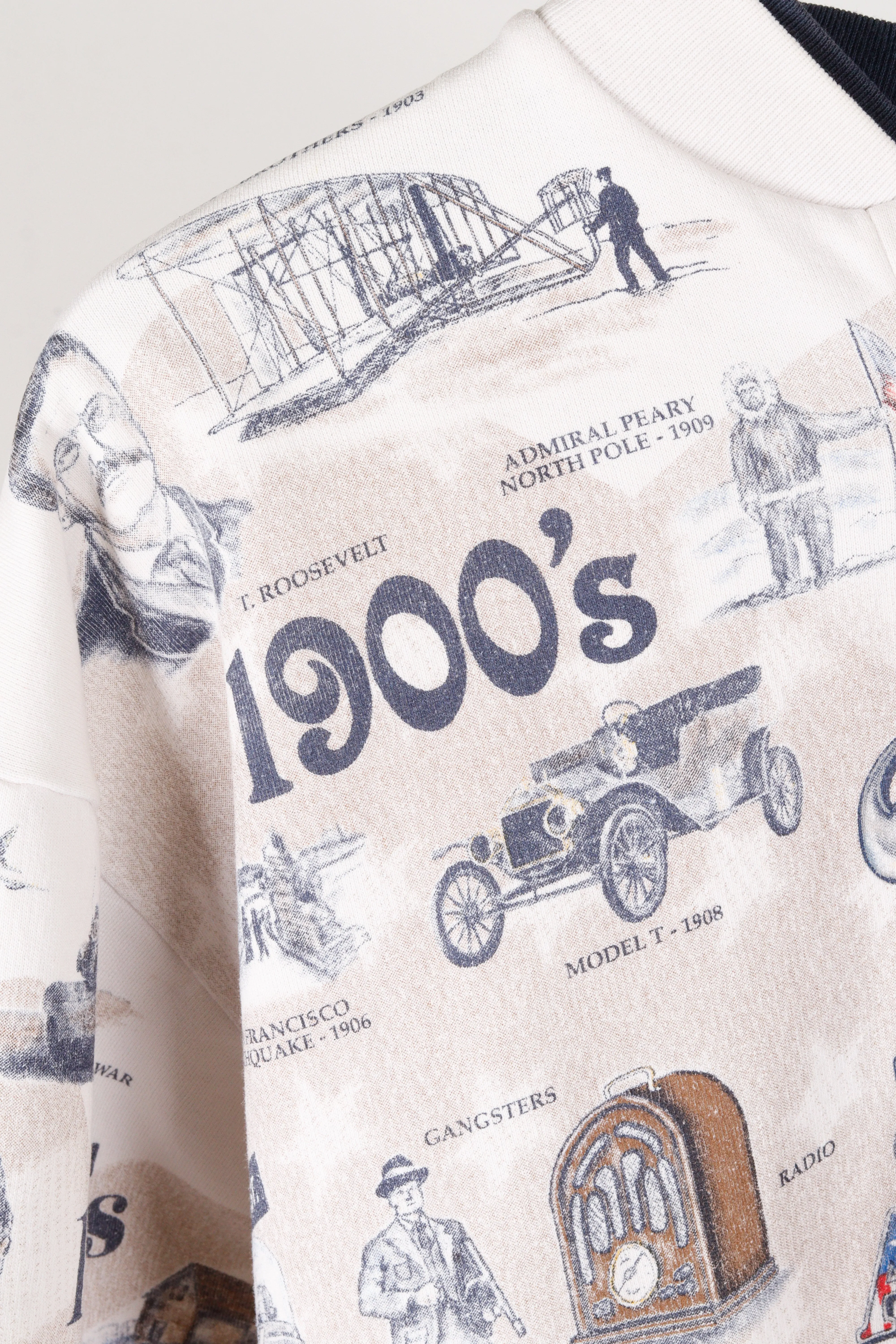 Vintage 90's Art Unlimited '20th Century America All-Over Print' Buttoned Sweatshirt
